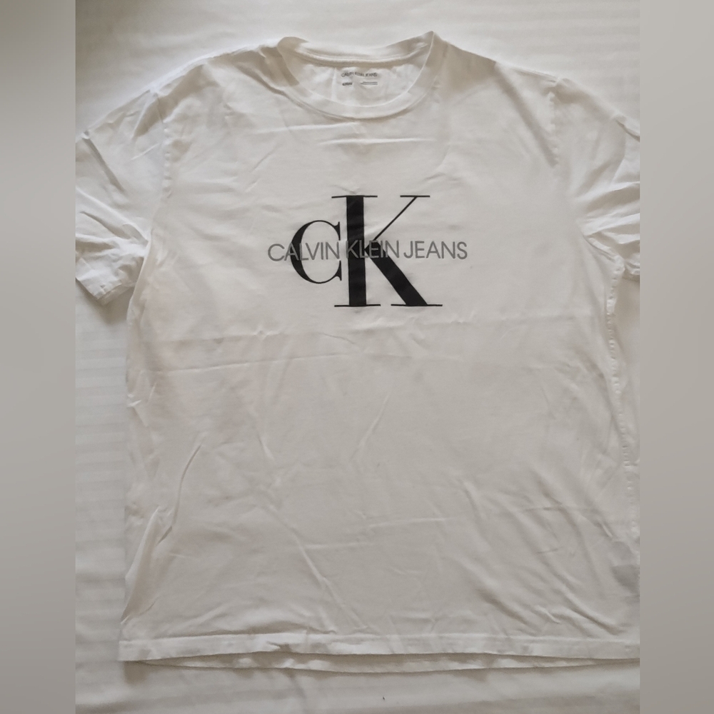 Calvin Klein extra large men's t-shirt